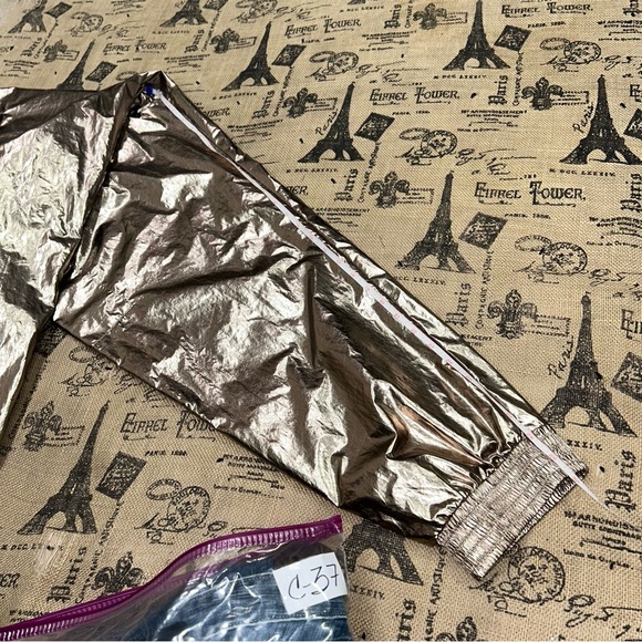 Victoria'S Secret Sport NWT! Bronze Metallic Cargo Jogger Pants Size L - Picture 14 of 15
